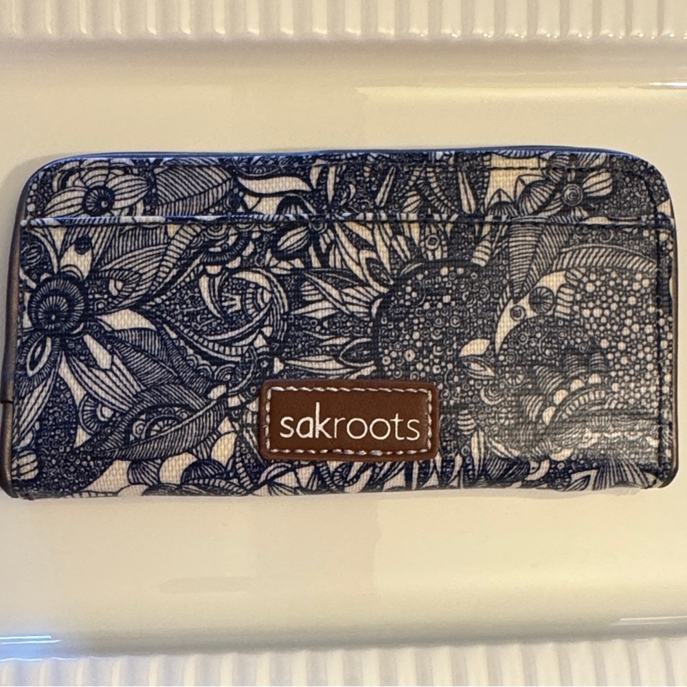 Sakroots Navy and Cream Patterned Wallet